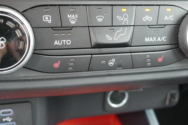 Used 2023 Ford Maverick XLT w/ XLT Luxury Package FWD image 4