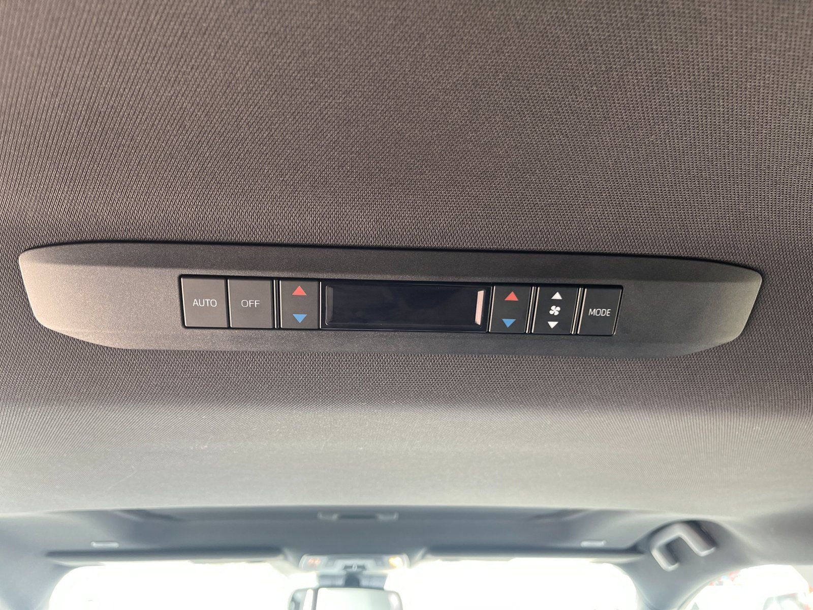 Used 2025 Toyota Sienna XSE w/ XSE Plus Package image 14