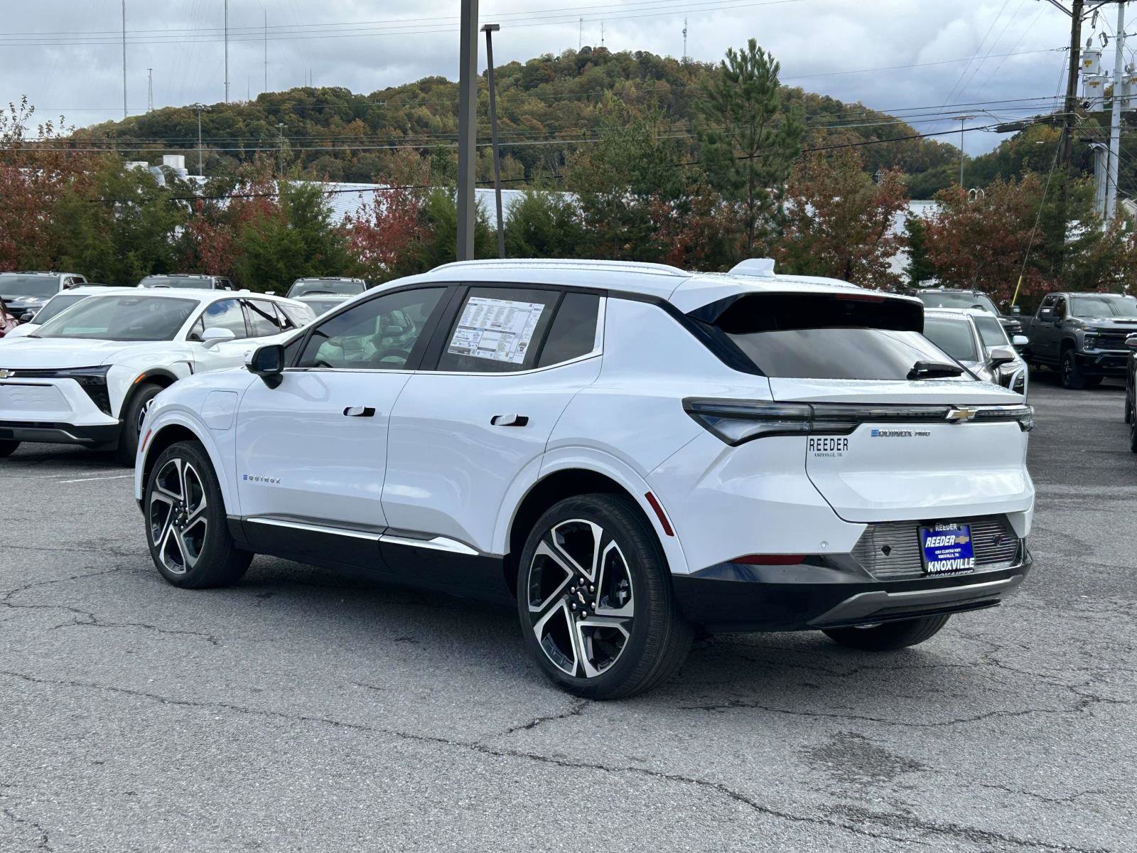 New 2026 Chevrolet Equinox EV LT image 5