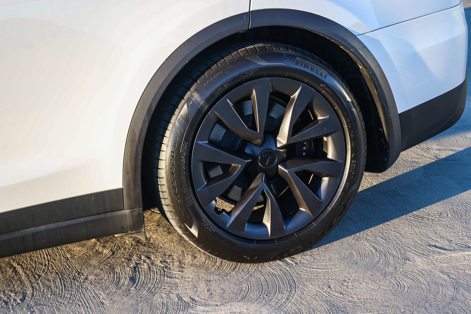 Used 2023 Tesla Model X image 10