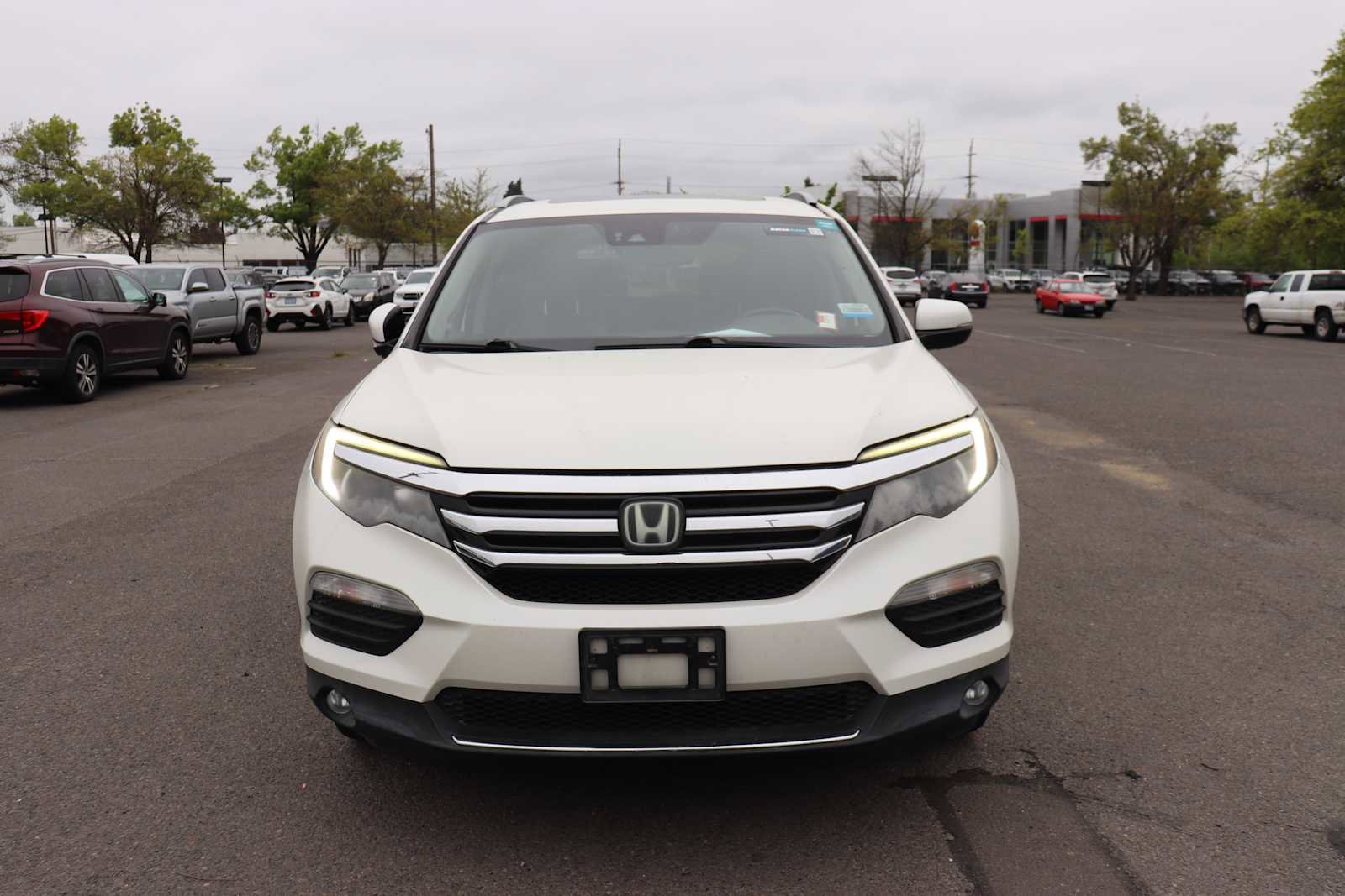 Used 2016 Honda Pilot Elite image 2