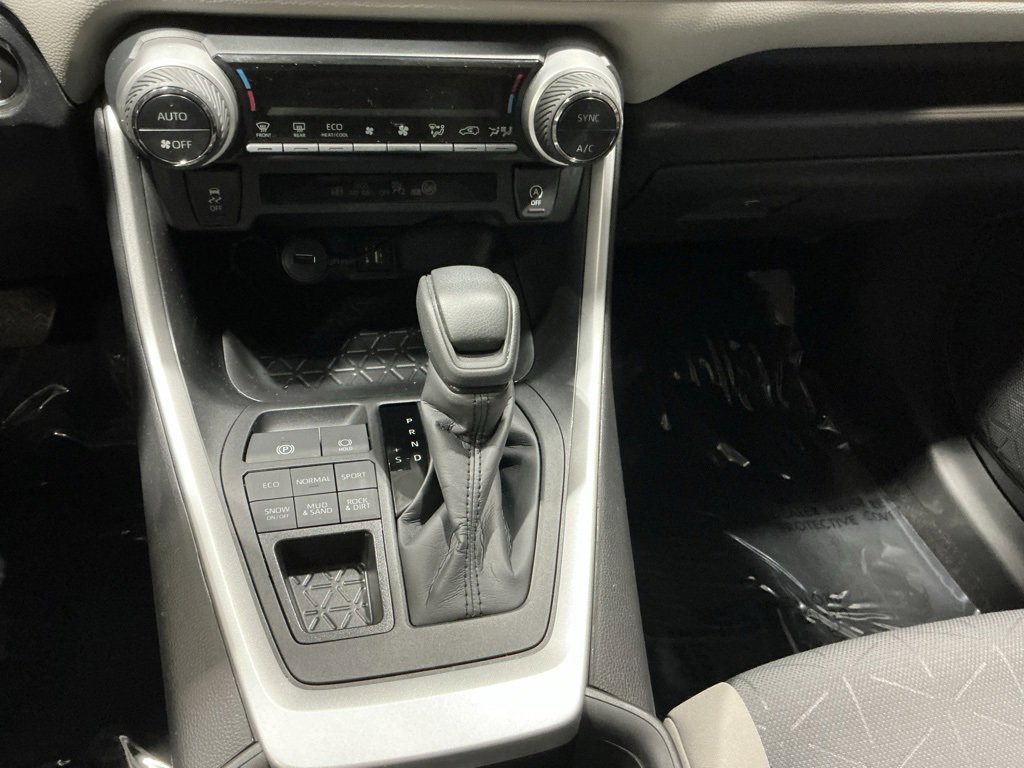 Used 2024 Toyota RAV4 XLE image 17