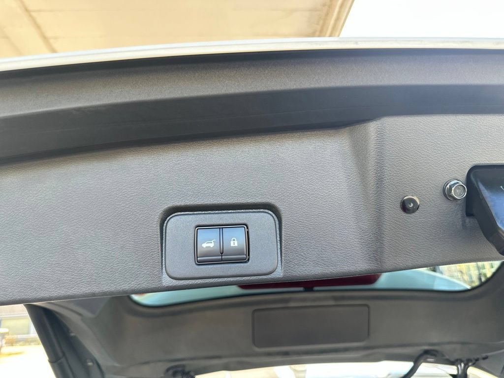 Used 2023 Nissan Rogue SL AWD/4WD image 41