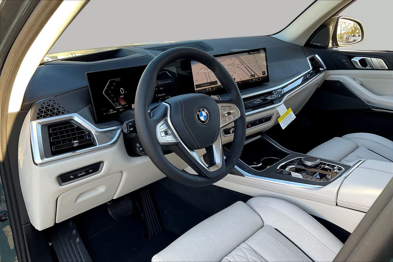 Used 2026 BMW X7 xDrive40i AWD/4WD image 17