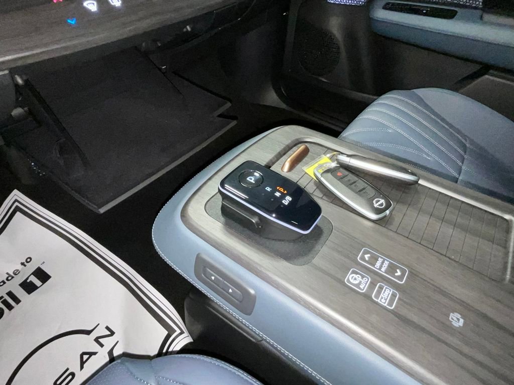 Used 2025 Nissan Ariya Platinum image 38