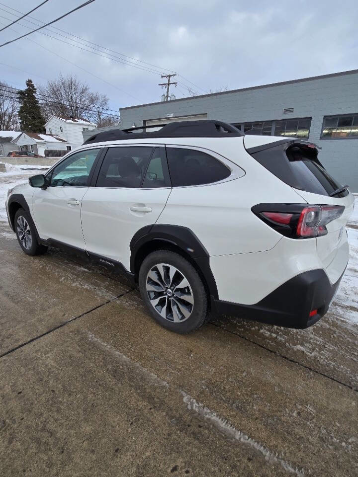 Used 2025 Subaru Outback Limited image 8
