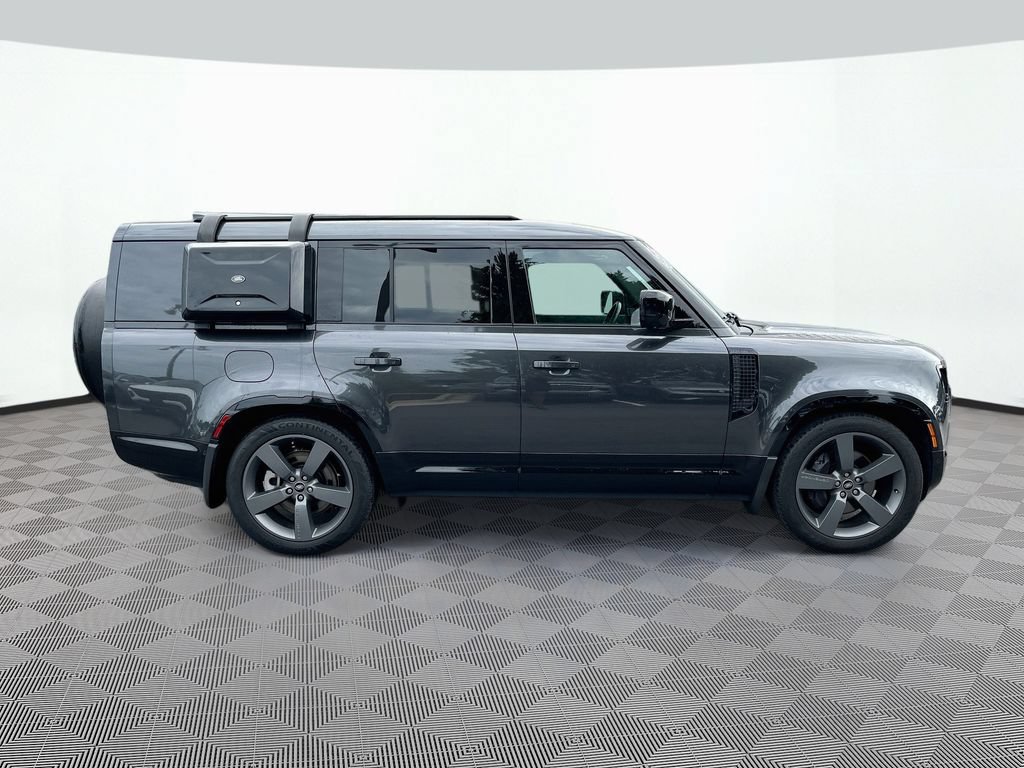 Used 2024 Land Rover Defender 130 Outbound AWD/4WD image 4