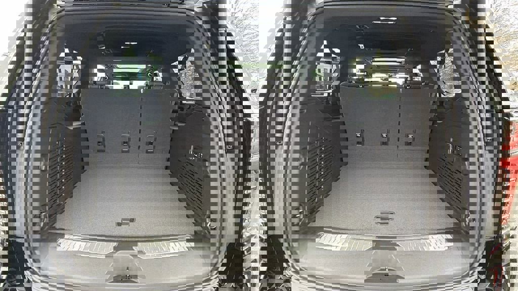 New 2026 Chevrolet Suburban High Country image 10