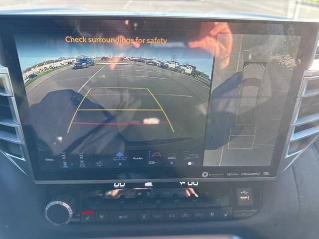 Used 2024 Toyota Tundra Platinum w/ TRD Off-Road Package image 34