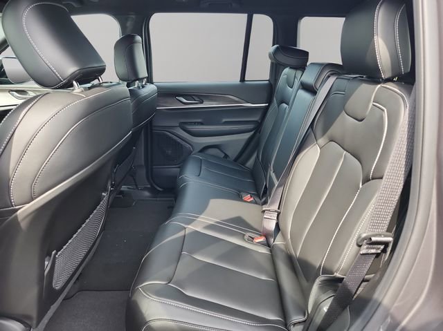 New 2025 Jeep Grand Cherokee Limited image 13