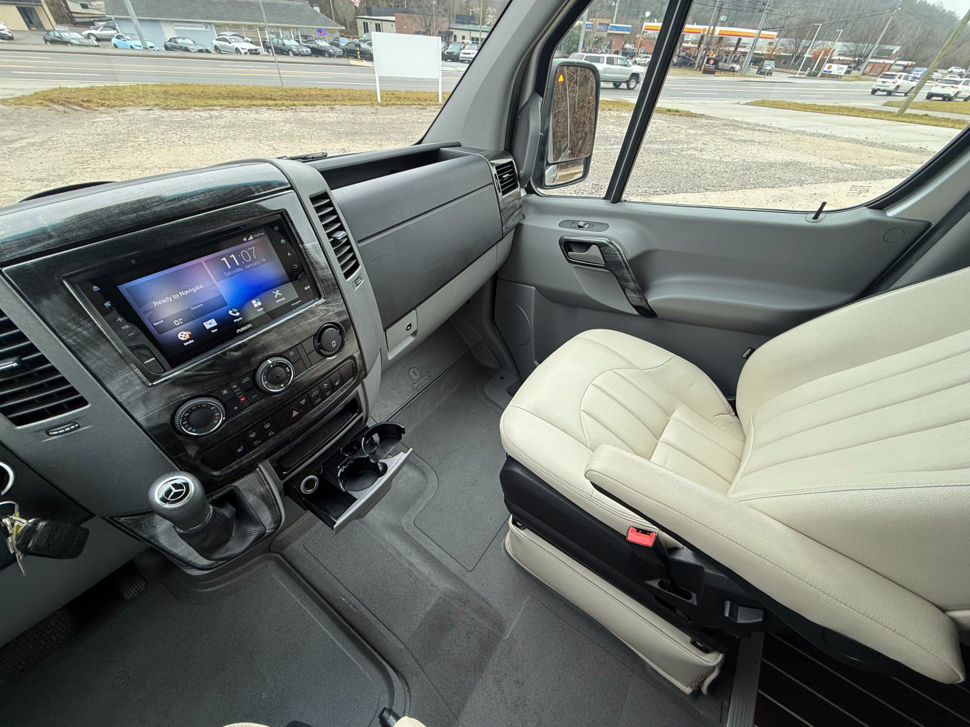 Used 2017 Mercedes-Benz Sprinter 3500 image 62