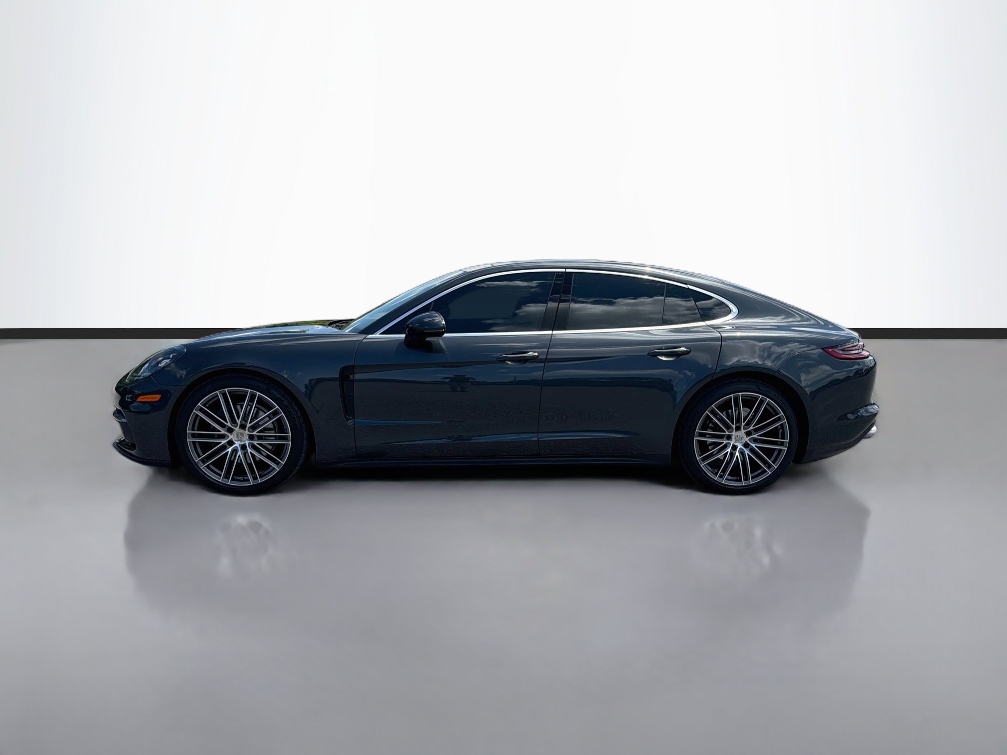 Used 2020 Porsche Panamera 4 AWD/4WD image 2