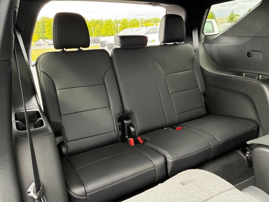 New 2027 Chevrolet Traverse LT w/ LPO, Floor Liner Package AWD/4WD image 29