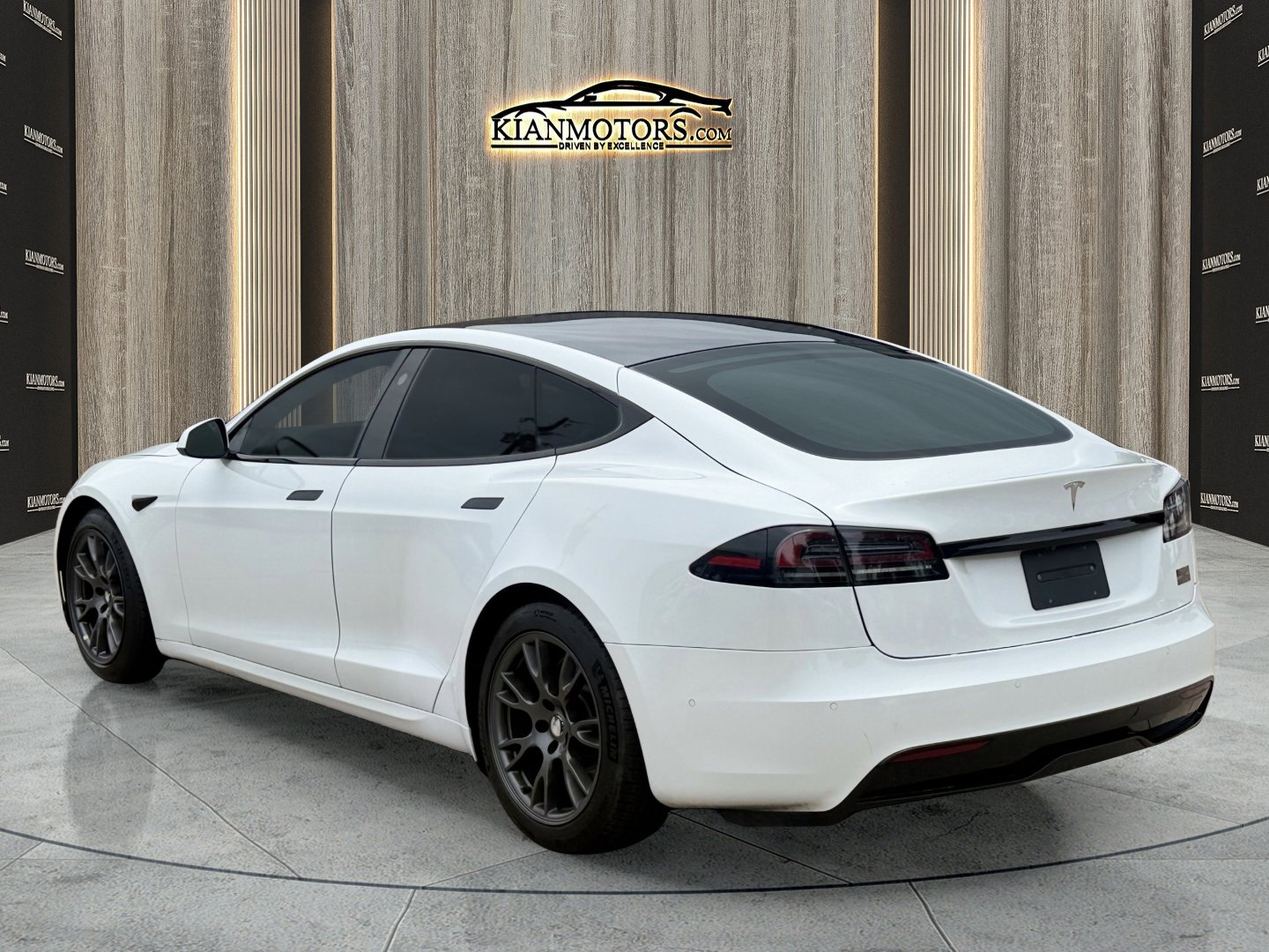 Used 2022 Tesla Model S Plaid AWD/4WD image 8