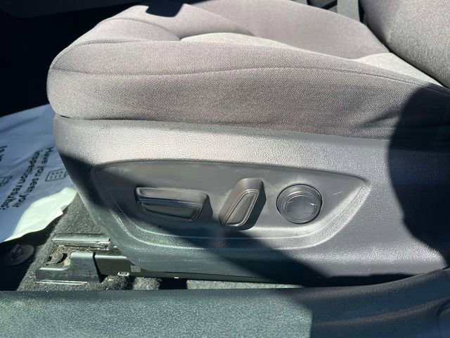 Certified 2018 Toyota Camry LE w/ Convenience Package image 20