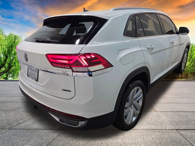Certified 2022 Volkswagen Atlas Cross Sport SE w/ Panoramic Sunroof Package image 4