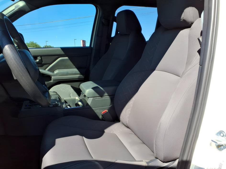 Certified 2025 Toyota Tacoma SR5 AWD/4WD image 14