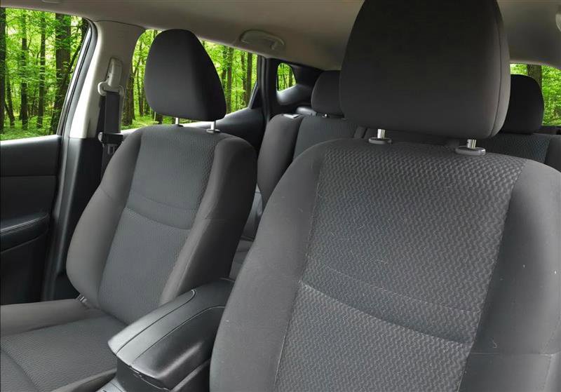 Used 2018 Nissan Rogue Sport S AWD/4WD image 18