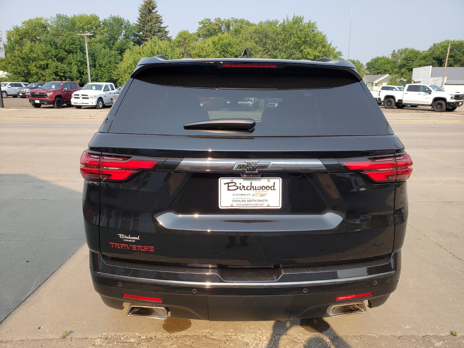 Used 2023 Chevrolet Traverse Premier w/ Redline Edition AWD/4WD image 4