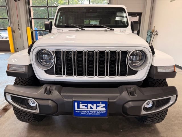 Used 2024 Jeep Wrangler Unlimited Sahara w/ Dual Top Group AWD/4WD video 3