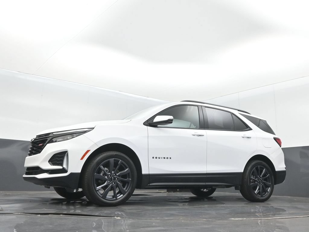 Used 2024 Chevrolet Equinox RS w/ RS Leather Package AWD/4WD image 13