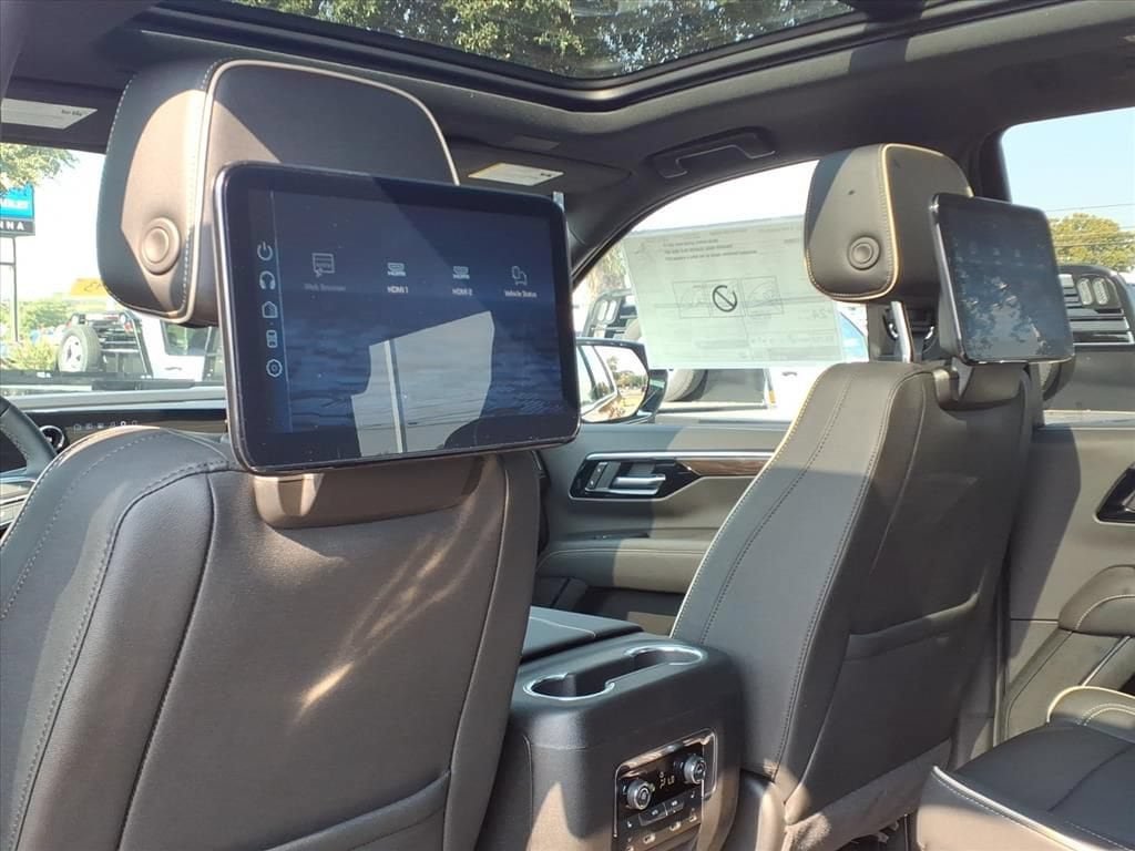 New 2026 Chevrolet Tahoe Premier RWD image 19