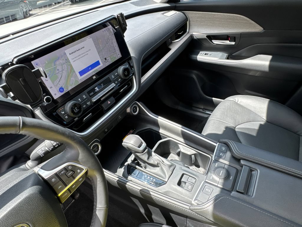 Used 2024 Toyota Grand Highlander AWD Hybrid image 29