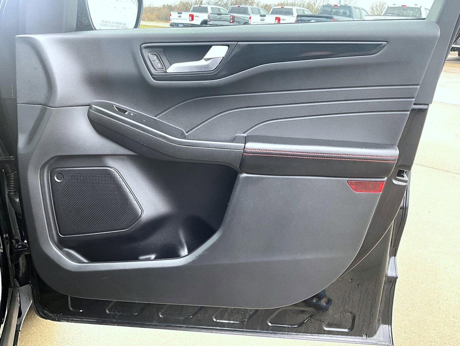 Used 2025 Ford Escape ST-Line image 17