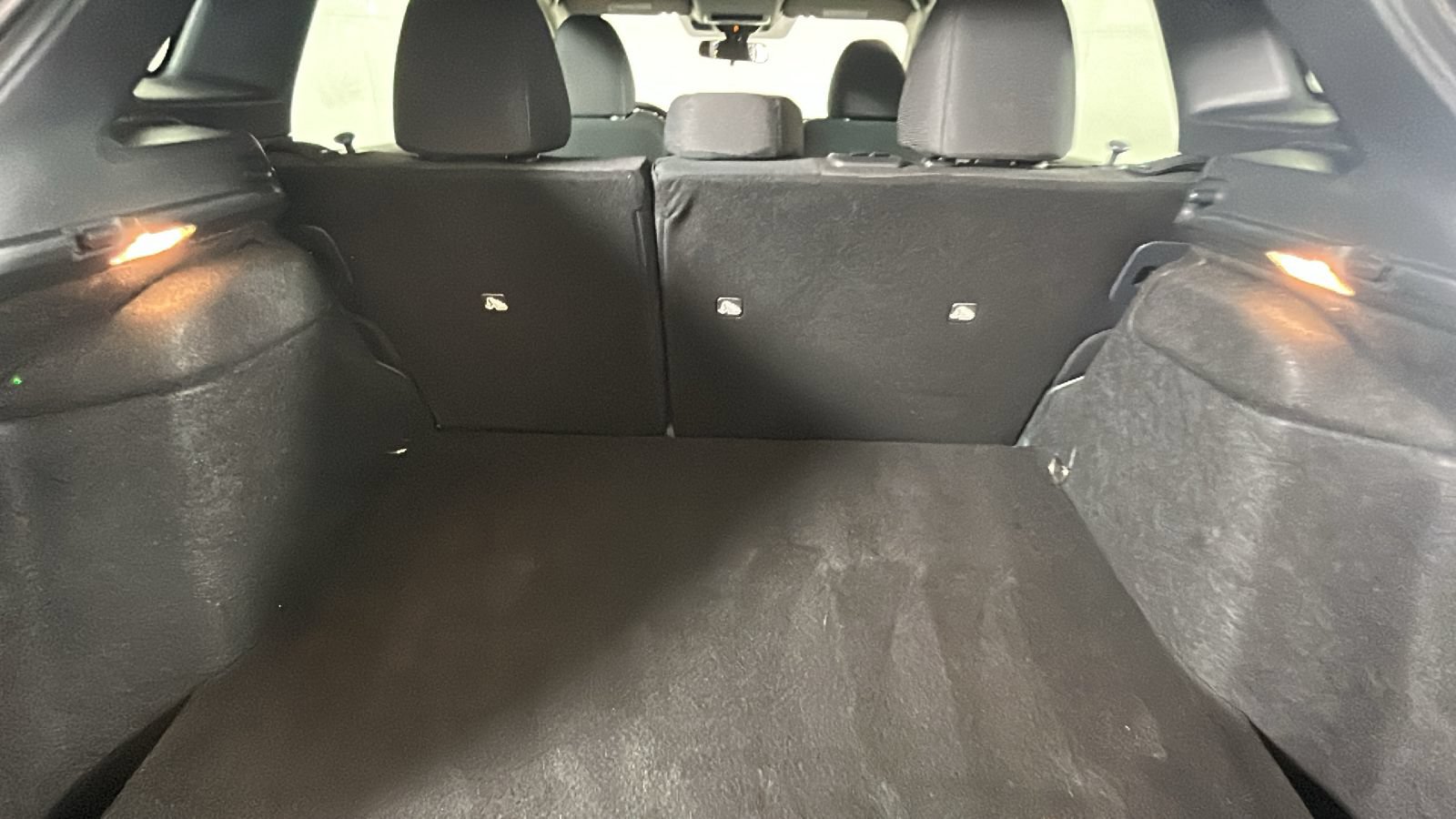 Used 2025 Nissan Kicks S AWD/4WD image 34