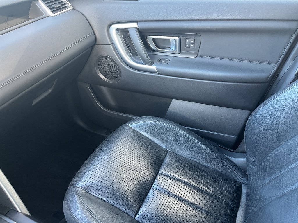 Used 2016 Land Rover Discovery Sport HSE image 17