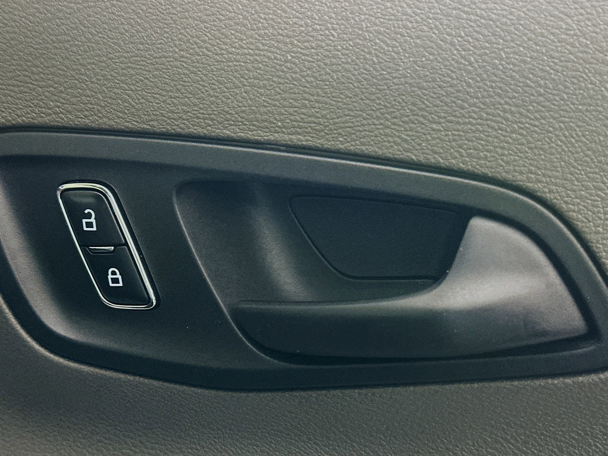 Used 2023 Ford Transit 350 XLT image 27