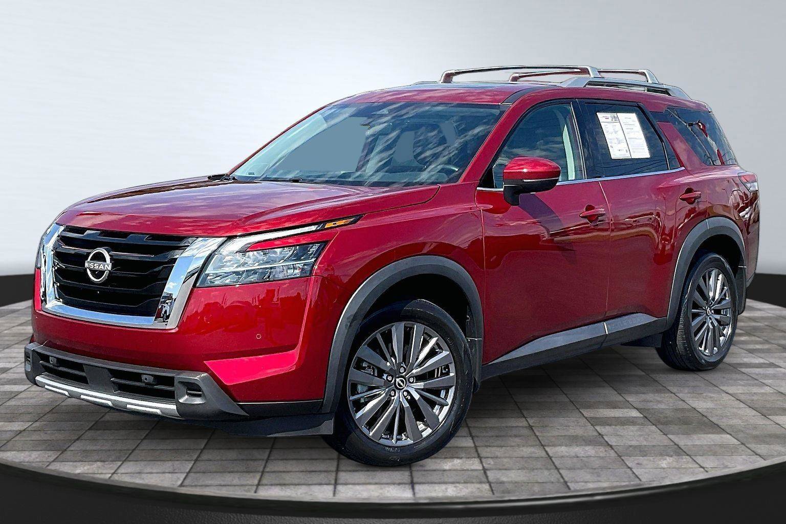 Certified 2024 Nissan Pathfinder SL w/ SL Premium Package FWD image 13