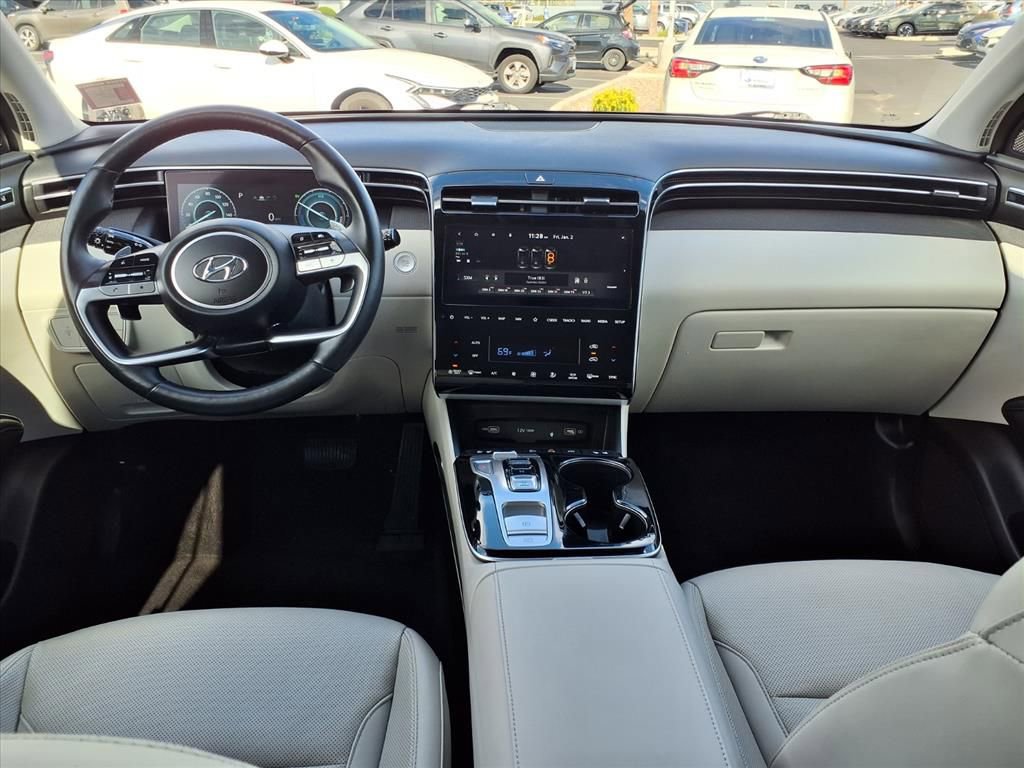Used 2022 Hyundai Tucson Limited image 2