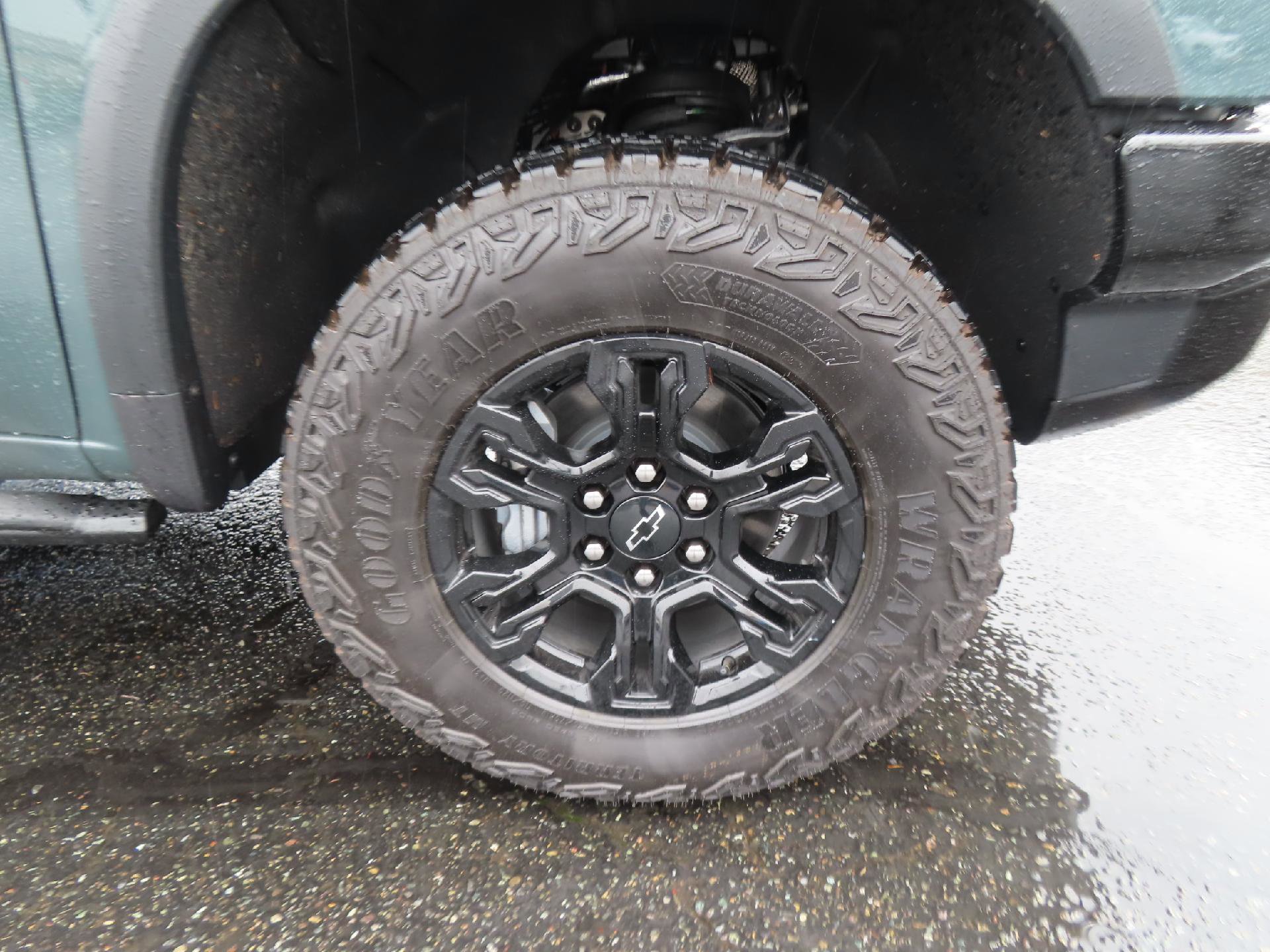 New 2026 Chevrolet Silverado 1500 ZR2 w/ Dark Appearance Package image 10