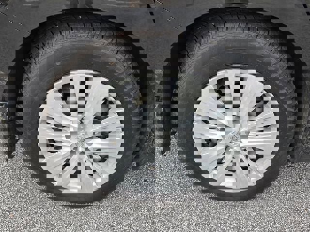 Used 2020 Nissan Sentra S image 11