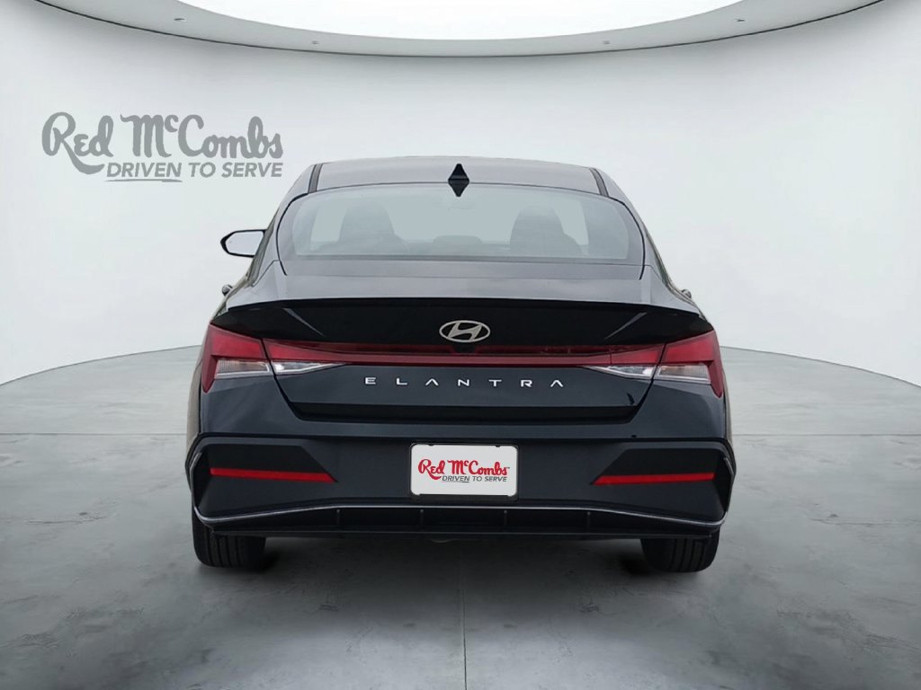 New 2026 Hyundai Elantra SEL Sport FWD image 4