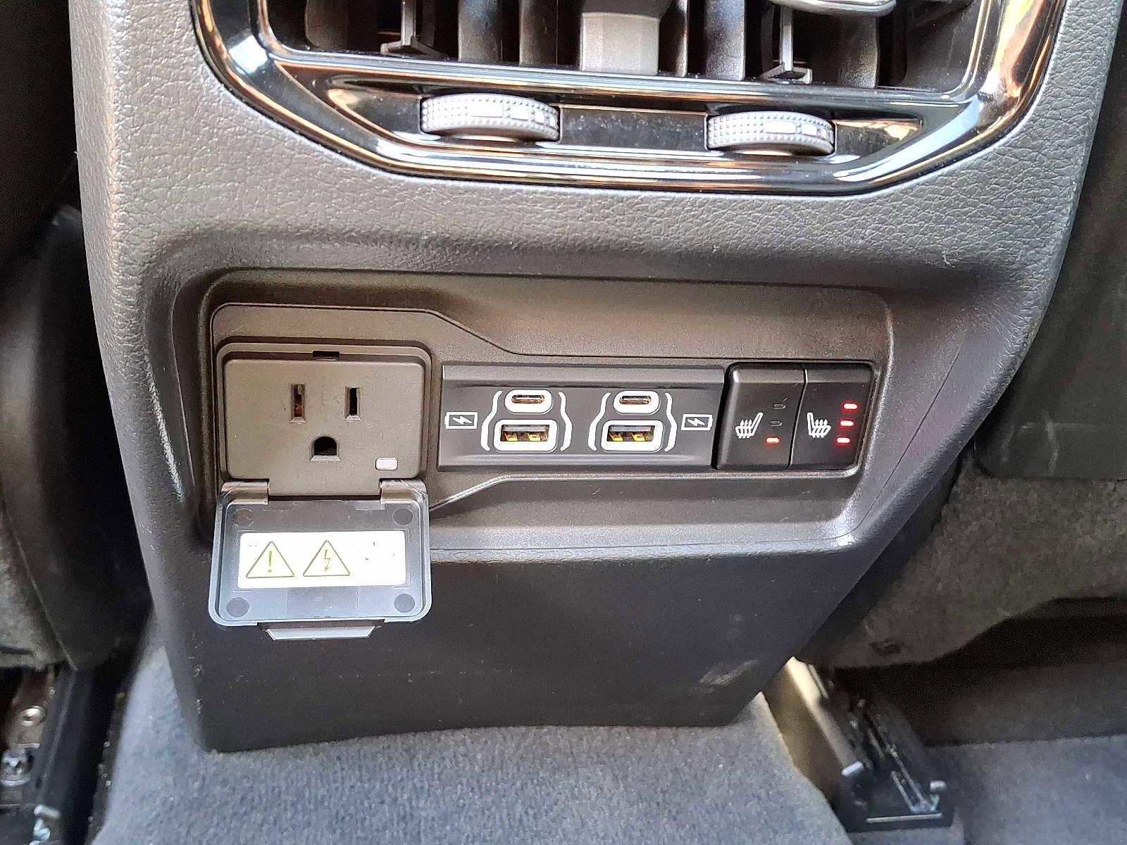 Used 2024 Jeep Grand Cherokee Limited 4xe image 12