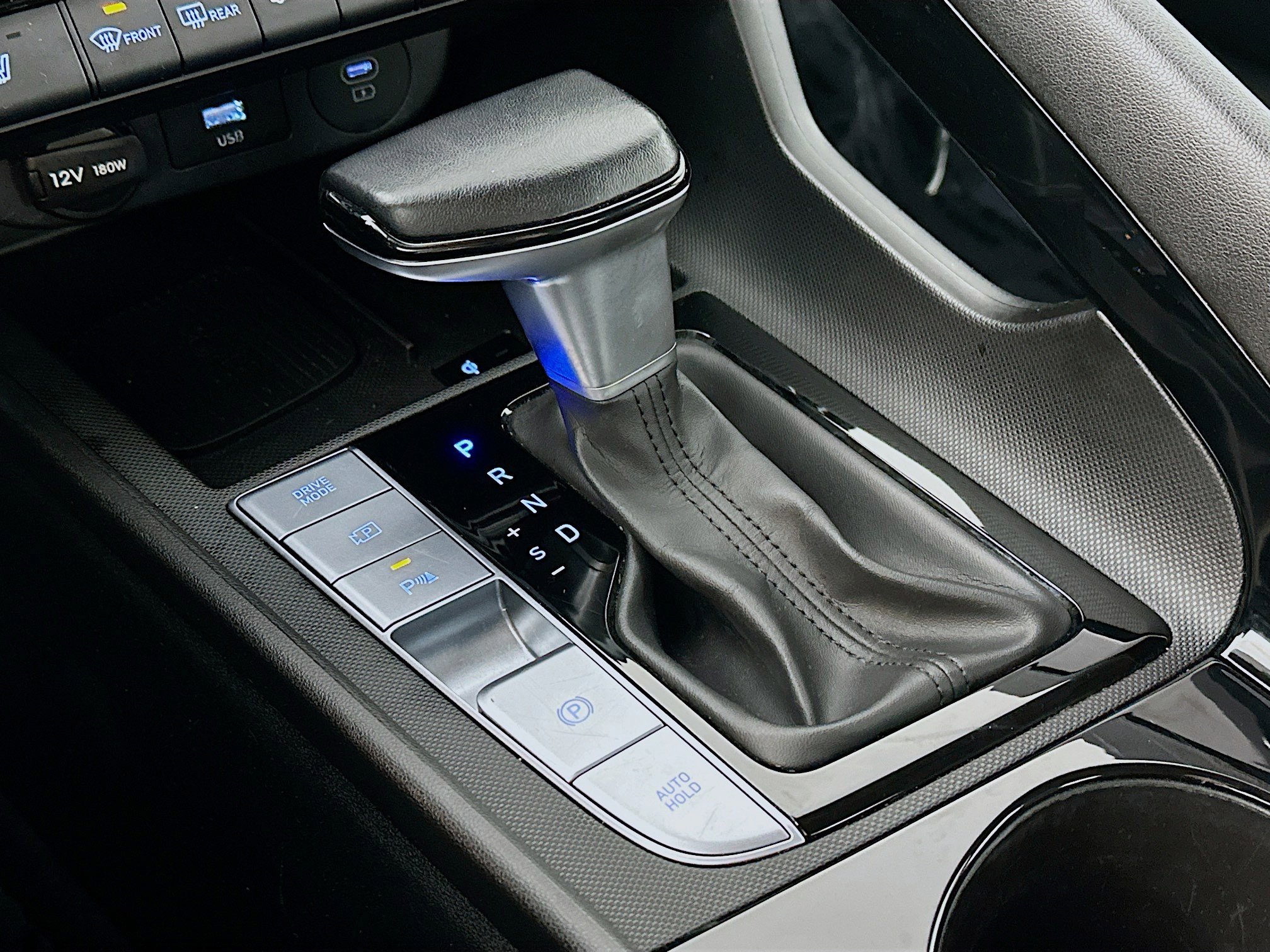 Certified 2024 Hyundai Elantra Limited image 17