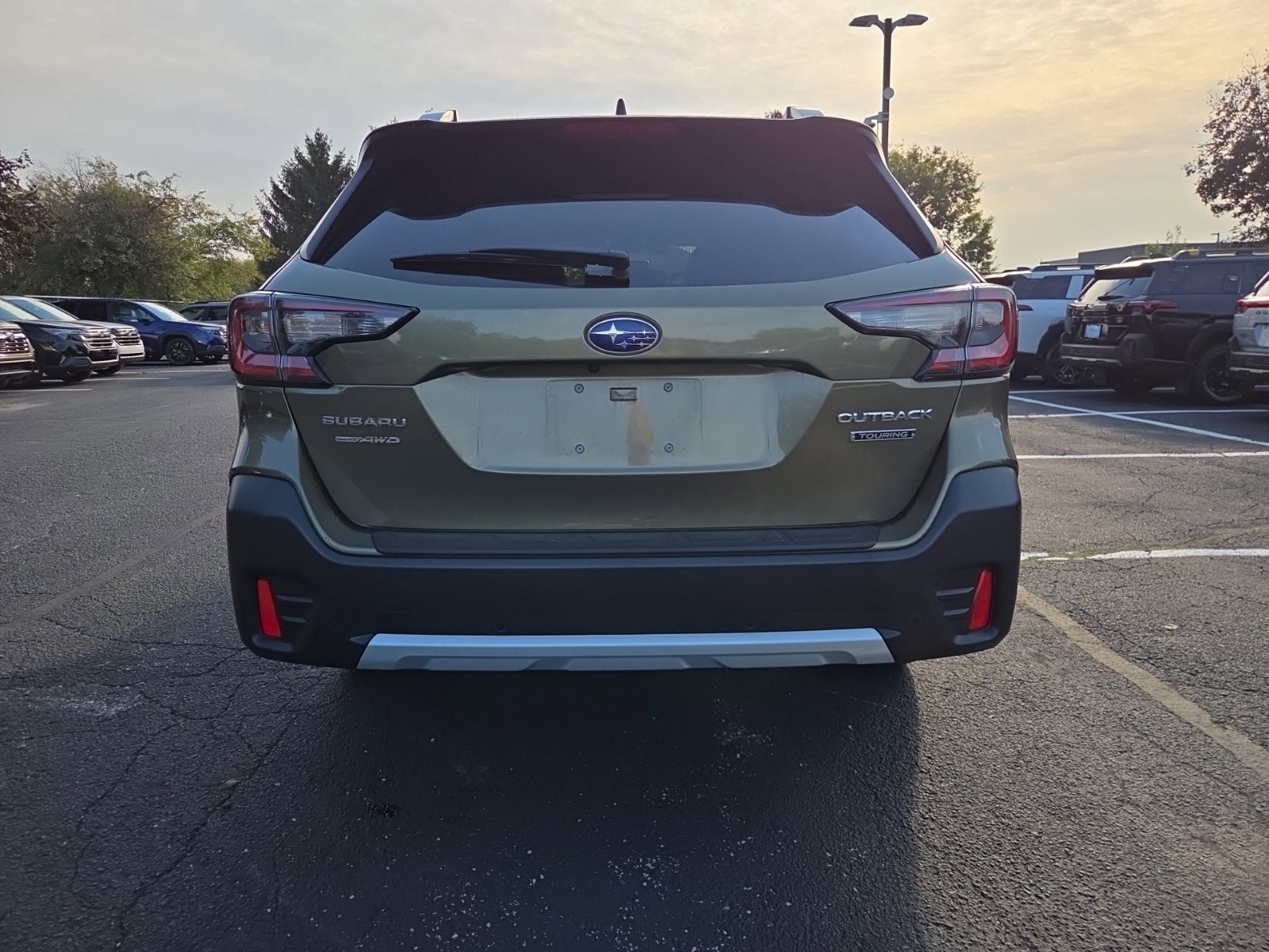 Used 2022 Subaru Outback Touring AWD/4WD image 7