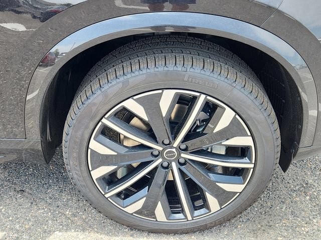 New 2026 Volvo XC90 B5 Plus w/ Protection Package AWD/4WD image 18