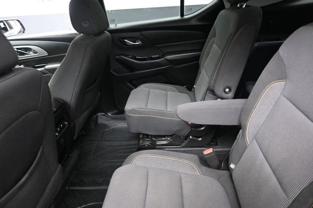 Used 2020 Chevrolet Traverse LT FWD image 23