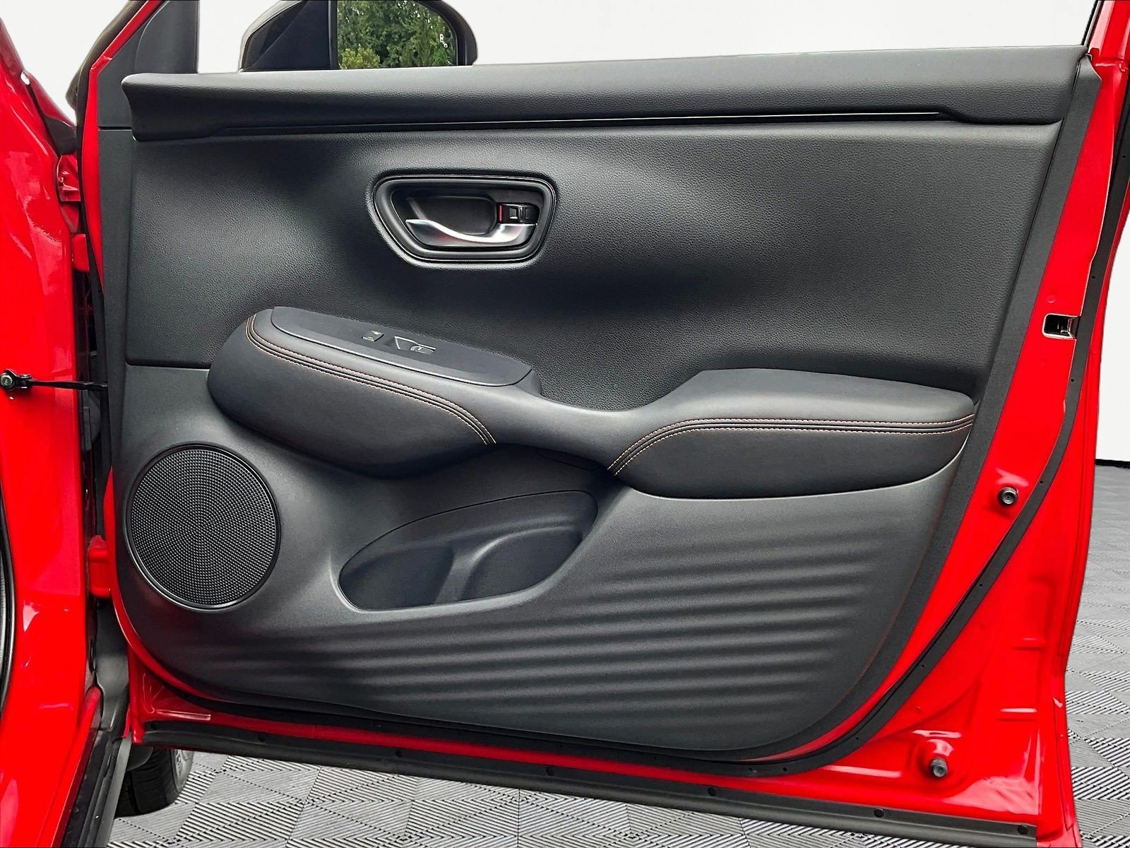 Used 2025 Honda HR-V Sport image 28