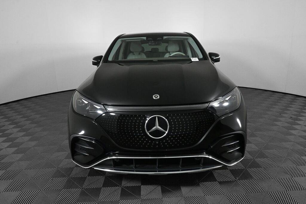 Used 2023 Mercedes-Benz EQE 500 4MATIC SUV image 32