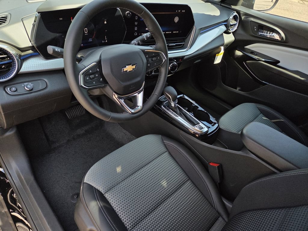 New 2026 Chevrolet Trax LT w/ Driver Confidence Package FWD image 14