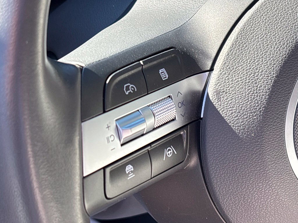 Used 2025 Hyundai Kona SEL AWD/4WD image 21
