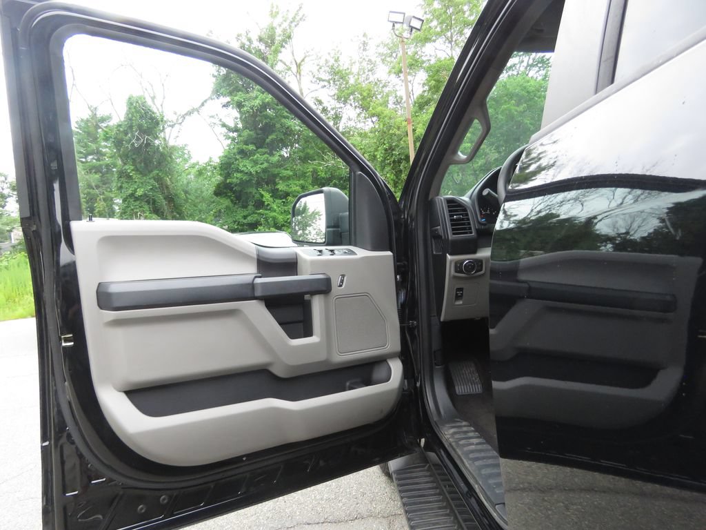 Used 2018 Ford F150 XL w/ Equipment Group 101A Mid AWD/4WD image 9