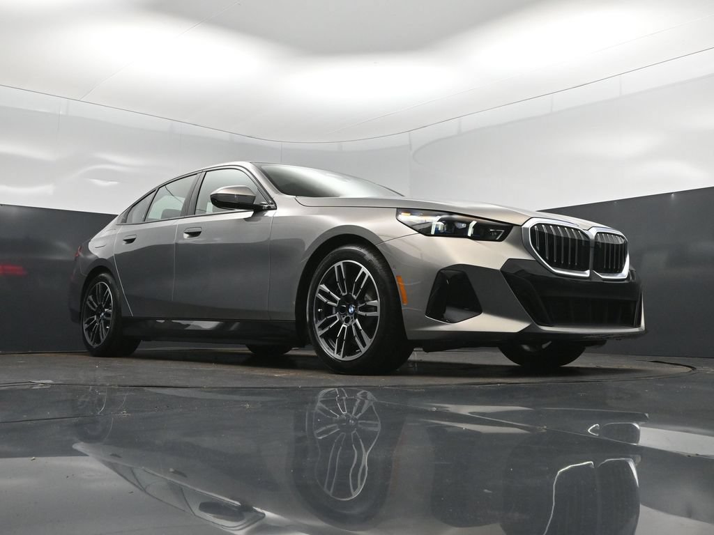 New 2027 BMW 550e xDrive w/ Premium Package AWD/4WD image 44