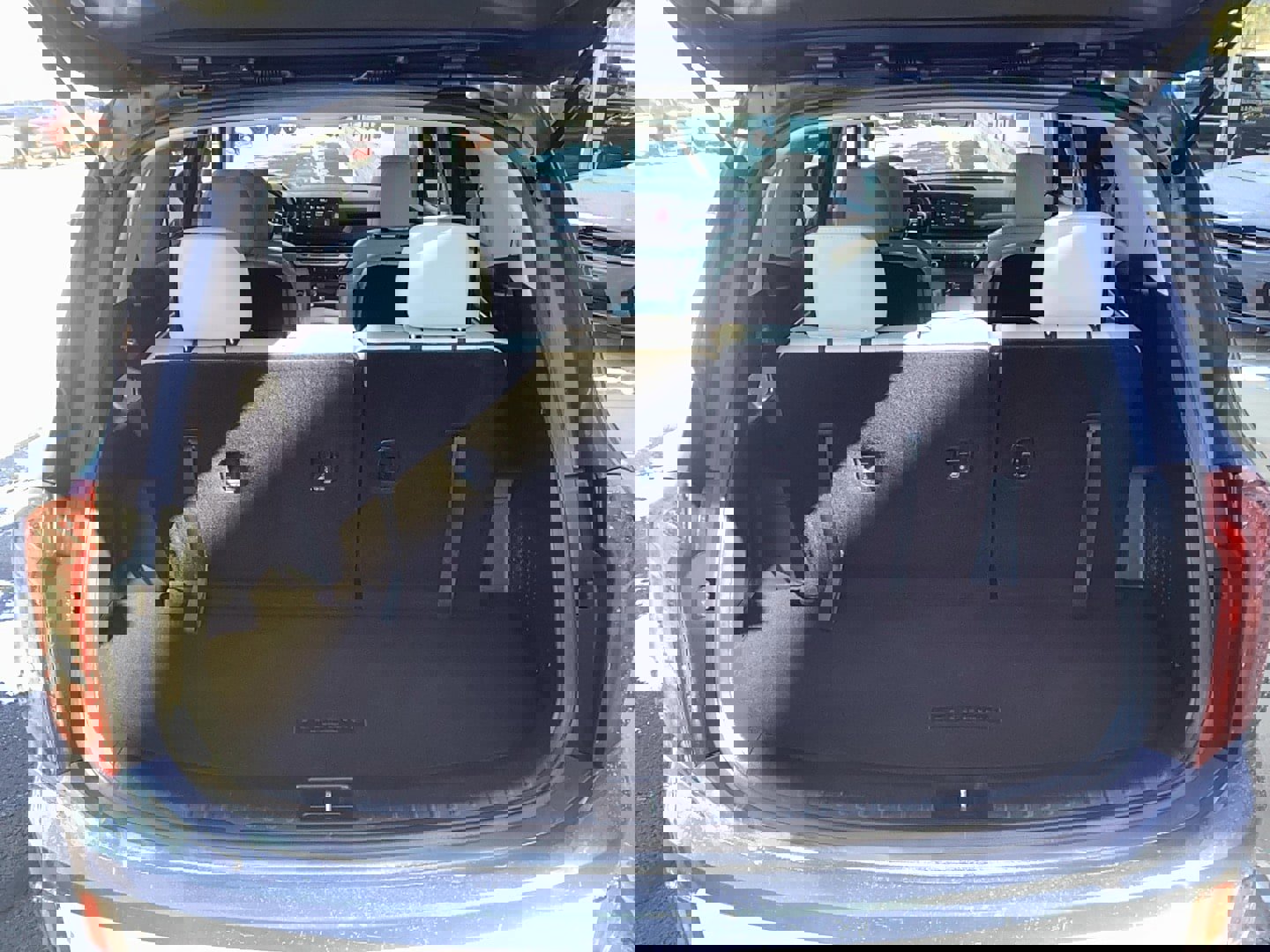 Used 2023 Kia Telluride S image 7