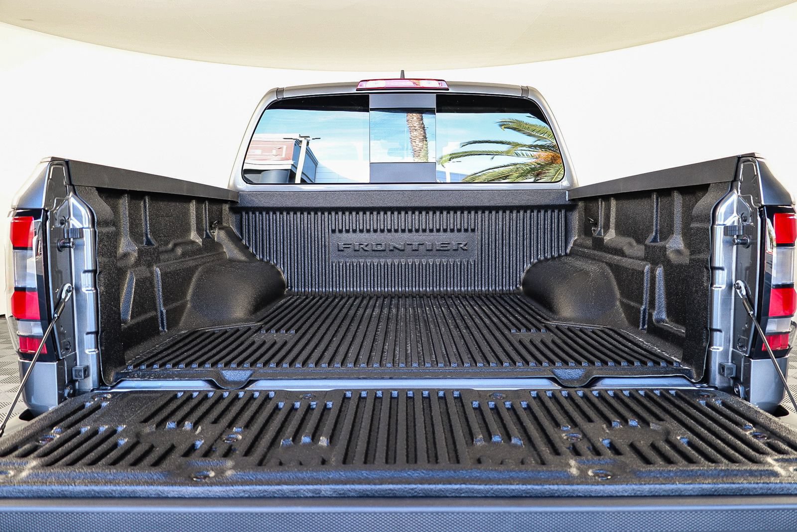 New 2026 Nissan Frontier SV w/ Tow Package RWD image 13