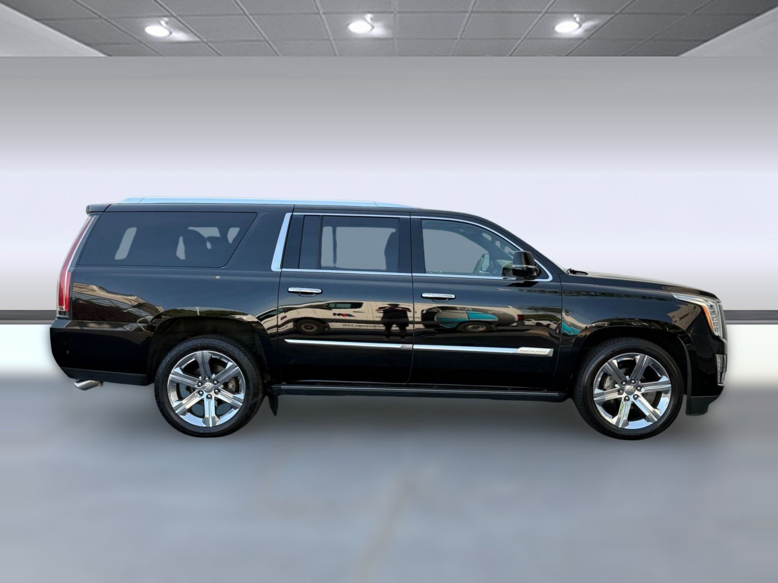 Used 2019 Cadillac Escalade ESV Platinum image 8